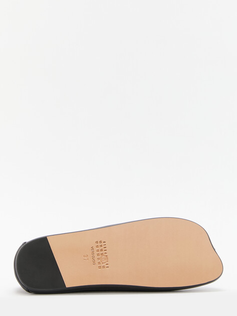 Балетки MM6 MAISON MARGIELA BALLET SHOE, Артикул S59WZ0095, черный | 4497502. Ракурс 4 Балетки MM6 MAISON MARGIELA BALLET SHOE, Артикул S59WZ0095, черный | 4497502. Ракурс 4