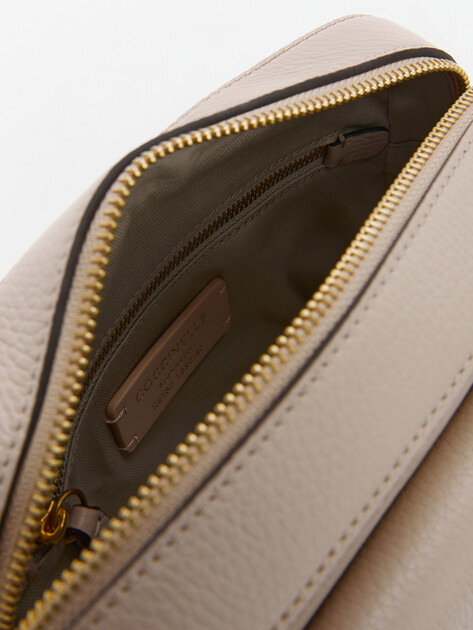 Кросс-боди COCCINELLE, Артикул E1 MF6 15 02 01, бежево-розовый | 4519496. Ракурс 5