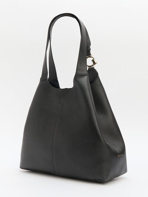 Женская сумка COCCINELLE HANDBAG GRAINED LEATHER, Артикул E1 SHA 11 01 01, черный | 4519859. Ракурс 5 Женская сумка COCCINELLE HANDBAG GRAINED LEATHER, Артикул E1 SHA 11 01 01, черный | 4519859. Ракурс 5