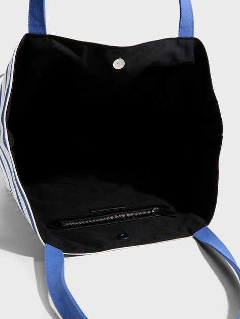 Женский шоппер KARL LAGERFELD ikon print stripe shop, Артикул A2W50025, белый | 4522019. Ракурс 4