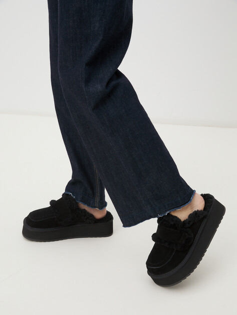 Женские шлепанцы TENDANCE, Артикул WD500-SA-RV005, черный | 4522266. Ракурс 2