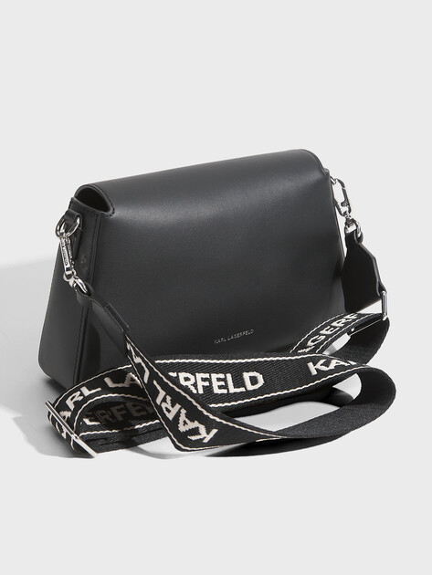Женская сумка через плечо кросс-боди KARL LAGERFELD ikon/k soft webbing crossbody, Артикул A2W30198, черный | 4522326. Ракурс 3 Женская сумка через плечо кросс-боди KARL LAGERFELD ikon/k soft webbing crossbody, Артикул A2W30198, черный | 4522326. Ракурс 3