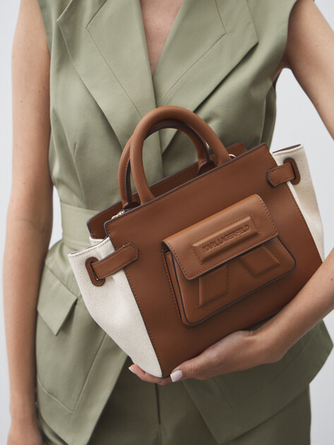 Женский тоут KARL LAGERFELD ikon/k sm tote canvas, Артикул A2W30169, светло-коричневый | 4522426. Ракурс 5