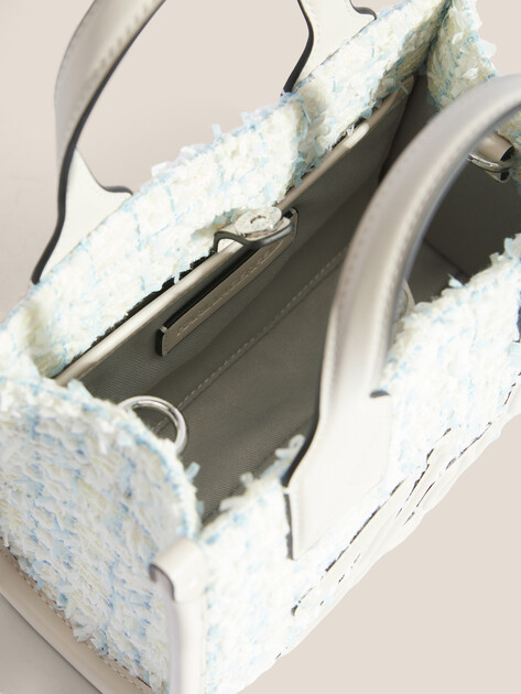 Женская сумка  KARL LAGERFELD k/skuare sm tote boucle, Артикул A2W30192, светло-голубой | 4522597. Ракурс 4