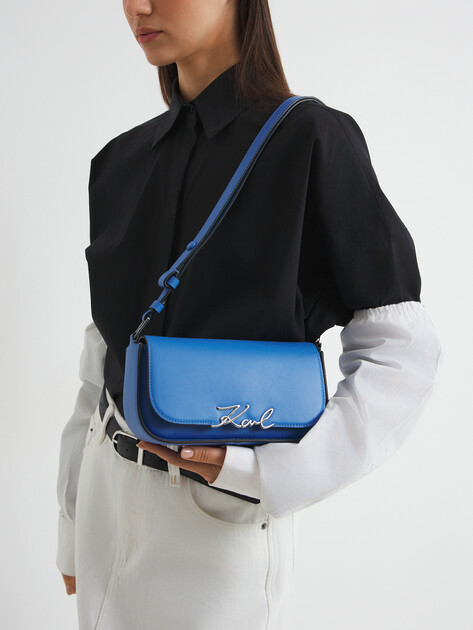 Кросс-боди KARL LAGERFELD k/signature crossbody, Артикул A1W30039, светло-синий | 4526023. Ракурс 2 Кросс-боди KARL LAGERFELD k/signature crossbody, Артикул A1W30039, светло-синий | 4526023. Ракурс 2