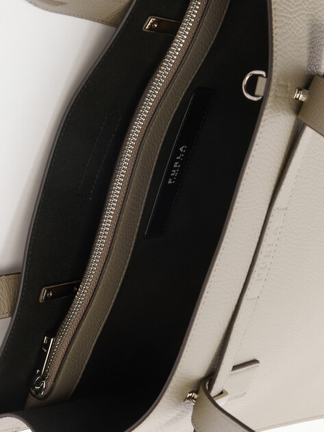 Мужская сумка на плечо FURLA, Артикул MAN GIOVE N/S SLIM TOTE, бежево-серый | 4526140. Ракурс 5