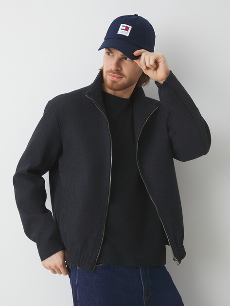 Мужская бейсболка TOMMY JEANS TJM HERITAGE STRUCTURED CAP, Артикул AM0AM12016, темно-синий | 4527387. Ракурс 4 Мужская бейсболка TOMMY JEANS TJM HERITAGE STRUCTURED CAP, Артикул AM0AM12016, темно-синий | 4527387. Ракурс 4