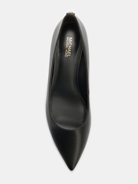 Женские туфли MICHAEL KORS ALINA FLEX KITTEN PUMP, Артикул 40R3ALMP1L(K), черный | 4527406. Ракурс 5 Женские туфли MICHAEL KORS ALINA FLEX KITTEN PUMP, Артикул 40R3ALMP1L(K), черный | 4527406. Ракурс 5
