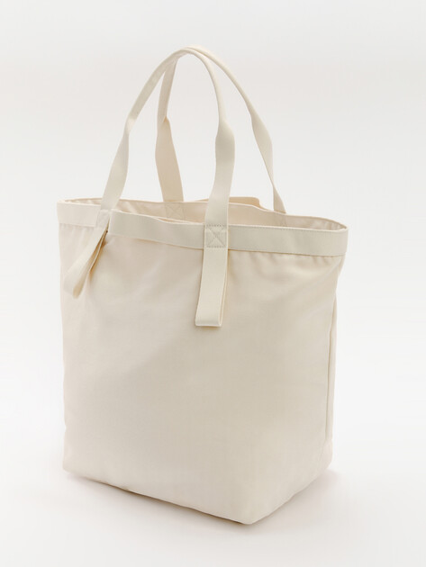 Женский шоппер TOMMY JEANS TJW HOT SUMMER TOTE, Артикул AW0AW15953, светло-бежевый | 4528939. Ракурс 4 Женский шоппер TOMMY JEANS TJW HOT SUMMER TOTE, Артикул AW0AW15953, светло-бежевый | 4528939. Ракурс 4