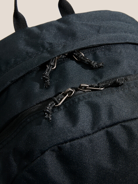 Рюкзак COLUMBIA Zigzag II 30L Backpack, Артикул 2094401, черный | 4535756. Ракурс 2