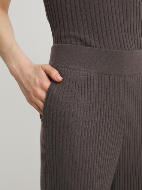 Женские прямые брюки MAISON DAVID, Артикул S2580, серовато-коричневый | 4536559. Ракурс 3