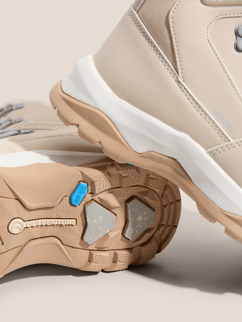 Женские ботинки OUTVENTURE Irbis W TEXTIILE, Артикул 136646, светло-бежевый | 4550870. Ракурс 3