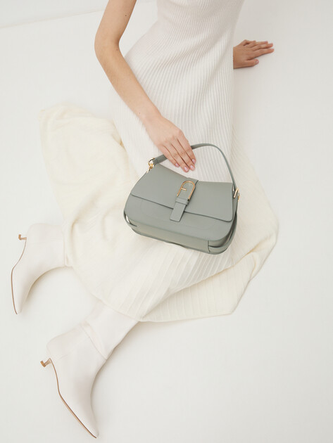 Женская сумка  FURLA, Артикул FURLA FLOW M TOP HANDLE, зеленовато-серый | 4553840. Ракурс 2