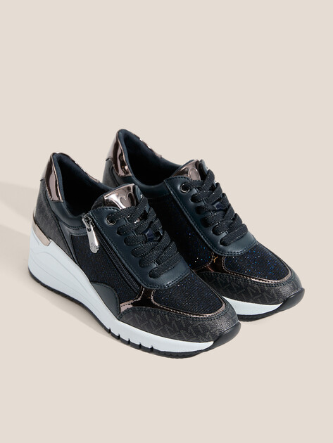 Женские кроссовки на танкетке MARCO TOZZI MAGANA, Артикул 2-2-23723-41, темно-синий | 4561579. Ракурс 2