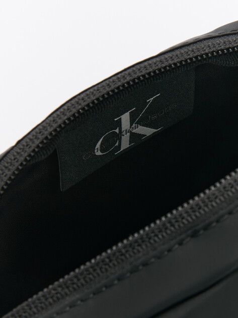 Мужская сумка через плечо CALVIN KLEIN JEANS SPORT ESSENTIALS REPORTER, Артикул K50K512011, черный | 4572455. Ракурс 5