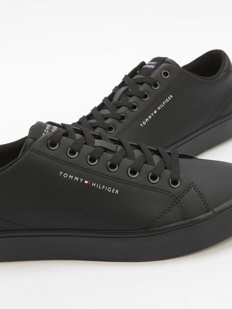 Мужские кеды TOMMY HILFIGER TH HI VULC CORE LOW, Артикул FM0FM05041, черный | 4572966. Ракурс 6 Мужские кеды TOMMY HILFIGER TH HI VULC CORE LOW, Артикул FM0FM05041, черный | 4572966. Ракурс 6