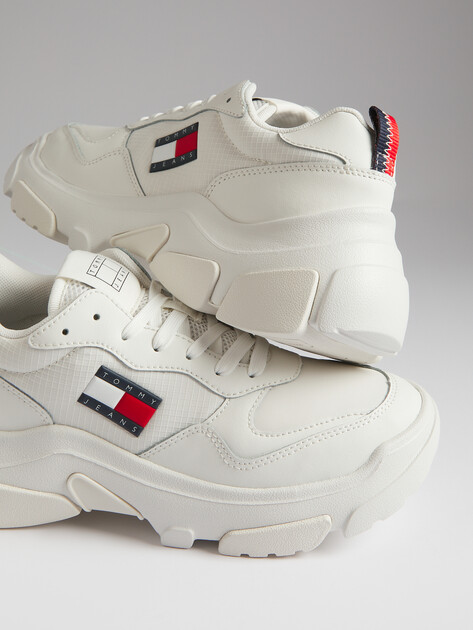 Женские кроссовки TOMMY JEANS TJW LIGHTWEIGHT HYBRID RUNNER, Артикул EN0EN02618, молочно-белый | 4573010. Ракурс 5 Женские кроссовки TOMMY JEANS TJW LIGHTWEIGHT HYBRID RUNNER, Артикул EN0EN02618, молочно-белый | 4573010. Ракурс 5