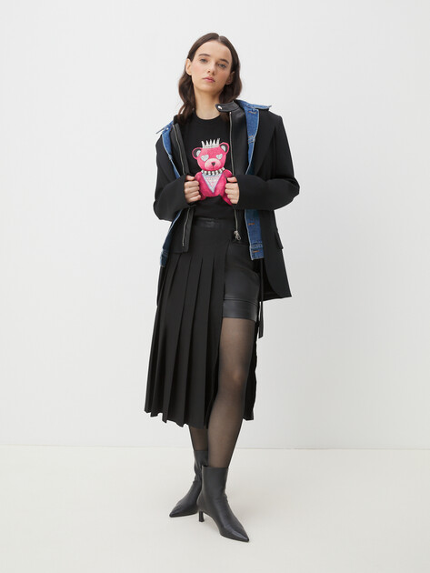 Женская футболка GUESS SS PINK BEAR NEW CREW TEE, Артикул W5RI30K9RM1, черный | 4576861. Ракурс 2