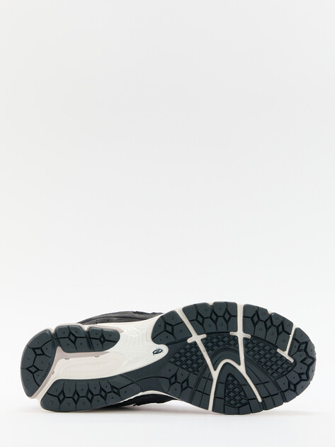 Мужские кроссовки NEW BALANCE 2002, Артикул M2002, черный | 4577050. Ракурс 4 Мужские кроссовки NEW BALANCE 2002, Артикул M2002, черный | 4577050. Ракурс 4