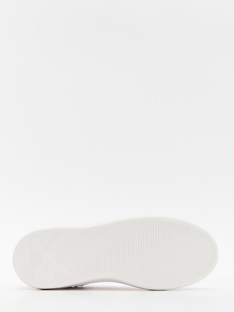 Мужские кеды KARL LAGERFELD KAPRI MENS Monogram Emboss Lo, Артикул KL52549K, белый | 4586379. Ракурс 4 Мужские кеды KARL LAGERFELD KAPRI MENS Monogram Emboss Lo, Артикул KL52549K, белый | 4586379. Ракурс 4