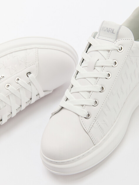 Мужские кеды KARL LAGERFELD KAPRI MENS Monogram Emboss Lo, Артикул KL52549K, белый | 4586379. Ракурс 6 Мужские кеды KARL LAGERFELD KAPRI MENS Monogram Emboss Lo, Артикул KL52549K, белый | 4586379. Ракурс 6