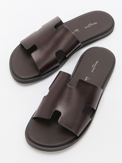 Мужские шлепанцы MAISON DAVID, Артикул TM3352F-1R, темно-коричневый | 4591900. Ракурс 6 Мужские шлепанцы MAISON DAVID, Артикул TM3352F-1R, темно-коричневый | 4591900. Ракурс 6