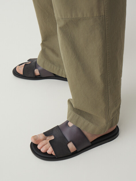 Мужские шлепанцы MAISON DAVID, Артикул TM3352F-3L, темно-серый | 4591973. Ракурс 2