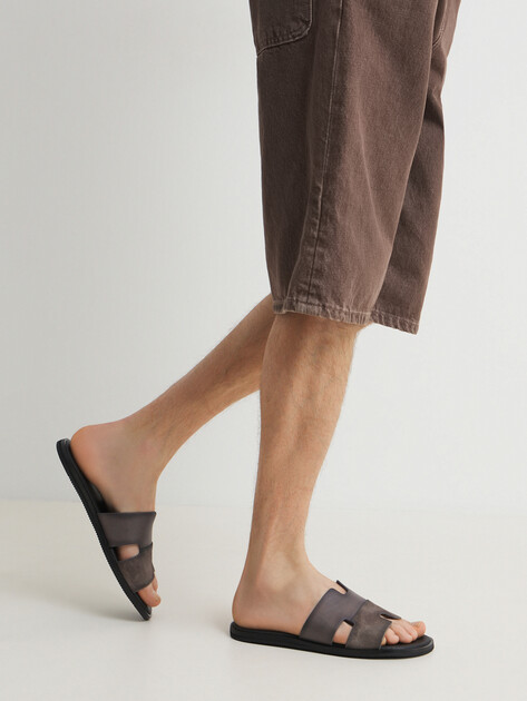 Мужские шлепанцы MAISON DAVID, Артикул TM3352F-3R, бежевато-серый | 4592014. Ракурс 2