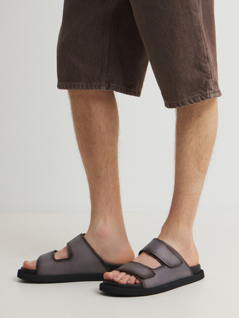 Мужские шлепанцы MAISON DAVID, Артикул TM3354F-1, розовато-серый | 4592273. Ракурс 2