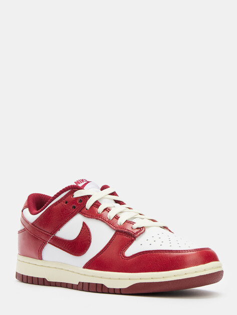 Женские кеды NIKE W NIKE DUNK LOW PRM, Артикул FJ4555, вишневый | 4593374. Ракурс 2