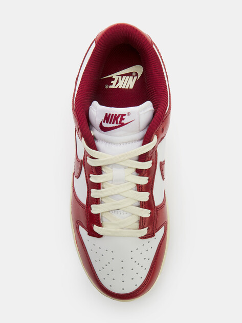 Женские кеды NIKE W NIKE DUNK LOW PRM, Артикул FJ4555, вишневый | 4593374. Ракурс 4