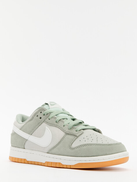 Кеды NIKE NIKE DUNK LOW RETRO SE, Артикул HQ1931, серо-зеленый | 4593729. Ракурс 3 Кеды NIKE NIKE DUNK LOW RETRO SE, Артикул HQ1931, серо-зеленый | 4593729. Ракурс 3