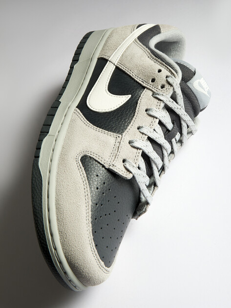 Мужские кеды NIKE NIKE DUNK LOW, Артикул HV2532, антрацитовый | 4593828. Ракурс 5