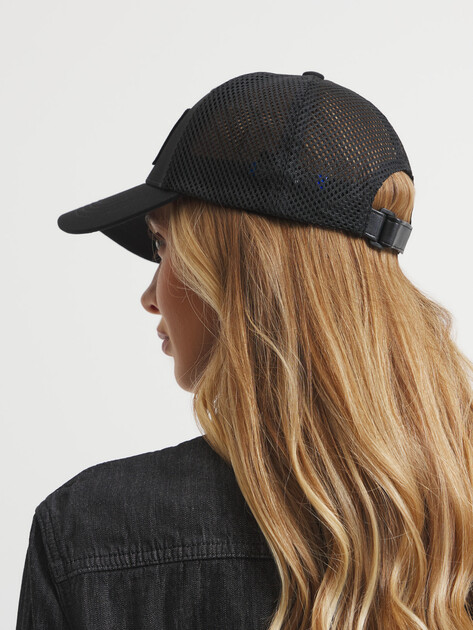 Женская бейсболка KARL LAGERFELD JEANS klj colour blocked trucker cap, Артикул A2W33089, черный | 4596437. Ракурс 2 Женская бейсболка KARL LAGERFELD JEANS klj colour blocked trucker cap, Артикул A2W33089, черный | 4596437. Ракурс 2