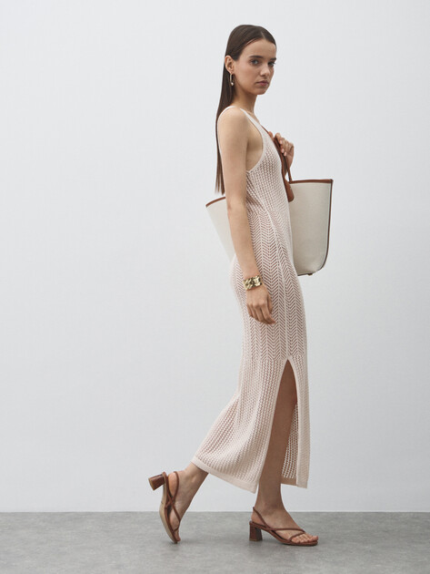 Женское платье кроше MAISON DAVID, Артикул FL8756, розовато-бежевый | 4602130. Ракурс 2