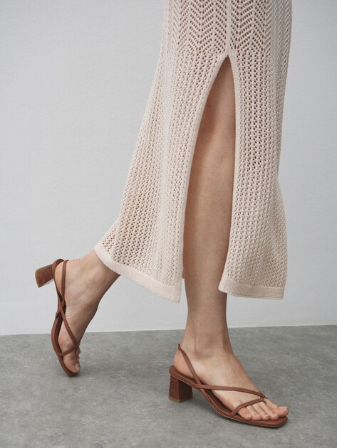 Женское платье кроше MAISON DAVID, Артикул FL8756, розовато-бежевый | 4602130. Ракурс 3