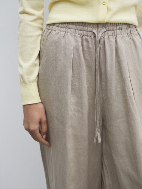 Женские брюки палаццо MAISON DAVID, Артикул KF009, пыльно-бежевый | 4602746. Ракурс 3 Женские брюки палаццо MAISON DAVID, Артикул KF009, пыльно-бежевый | 4602746. Ракурс 3