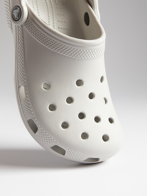 Детские сланцы CROCS CLASSIC CLOG, Артикул 206991, светло-серый | 4603954. Ракурс 5 Детские сланцы CROCS CLASSIC CLOG, Артикул 206991, светло-серый | 4603954. Ракурс 5