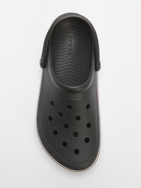 Детские сланцы CROCS OFF COURT CLOG, Артикул 208477, черный | 4604047. Ракурс 4 Детские сланцы CROCS OFF COURT CLOG, Артикул 208477, черный | 4604047. Ракурс 4