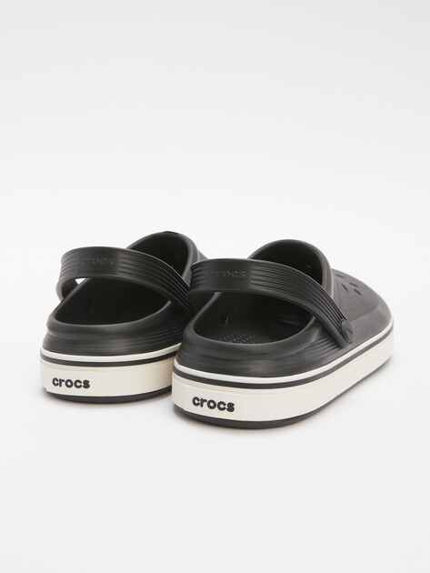 Детские сланцы CROCS OFF COURT CLOG, Артикул 208477, черный | 4604047. Ракурс 5 Детские сланцы CROCS OFF COURT CLOG, Артикул 208477, черный | 4604047. Ракурс 5