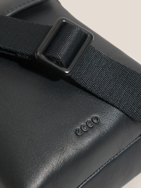 Сумка через плечо ECCO, Артикул 9108218, черный | 4606092. Ракурс 2 Сумка через плечо ECCO, Артикул 9108218, черный | 4606092. Ракурс 2