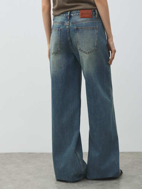 Женские джинсы клеш MAISON DAVID, Артикул ZH25-52, серо-голубой | 4607002. Ракурс 4