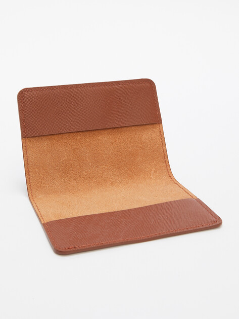 Обложка для паспорта MAISON DAVID, Артикул DAFNA, коричневый | 4621365. Ракурс 3