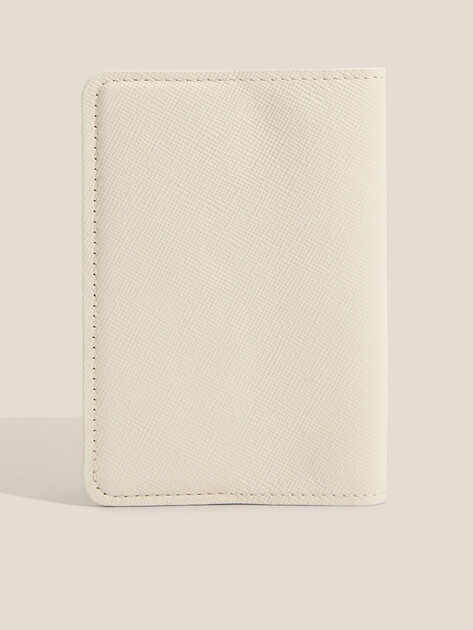 Обложка для паспорта MAISON DAVID, Артикул DAFNA, молочно-белый | 4621371. Ракурс 2