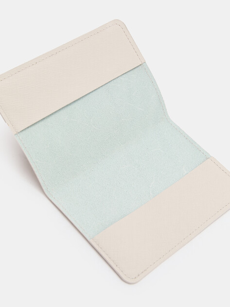 Обложка для паспорта MAISON DAVID, Артикул DAFNA, светло-бежевый | 4621377. Ракурс 4