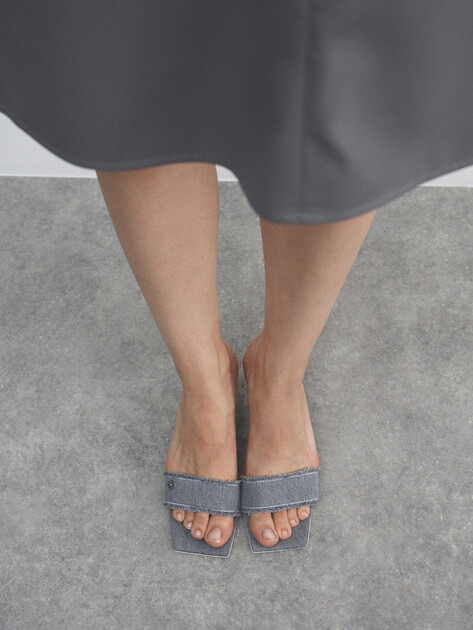 Мюли из денима VICINI SHANGAY 50, Артикул C500003, серый | 4622339. Ракурс 6 Мюли из денима VICINI SHANGAY 50, Артикул C500003, серый | 4622339. Ракурс 6