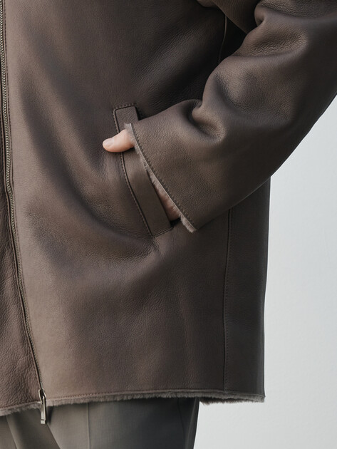 Мужская дубленка  MAISON DAVID, Артикул RV-M3A-D, серо-коричневый | 4630413. Ракурс 3