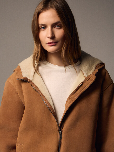 Женская дубленка  MAISON DAVID, Артикул RV-W3A-D, светло-коричневый | 4630421. Ракурс 3
