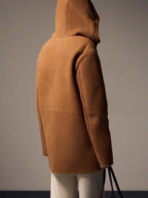 Женская дубленка  MAISON DAVID, Артикул RV-W3A-D, светло-коричневый | 4630421. Ракурс 4