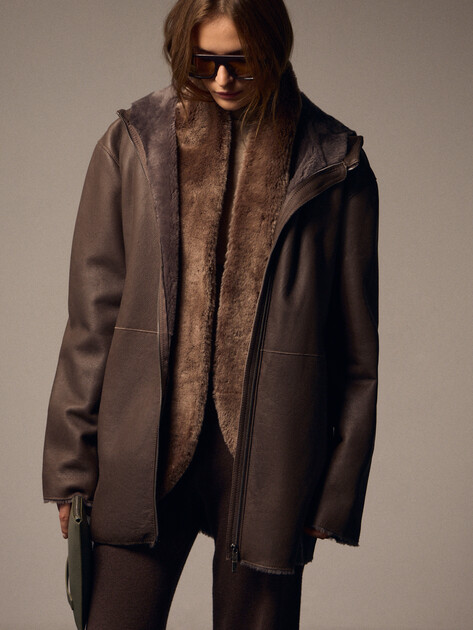 Женская дубленка MAISON DAVID, Артикул RV-W3A-D, серо-коричневый | 4630541. Ракурс 5 Женская дубленка MAISON DAVID, Артикул RV-W3A-D, серо-коричневый | 4630541. Ракурс 5